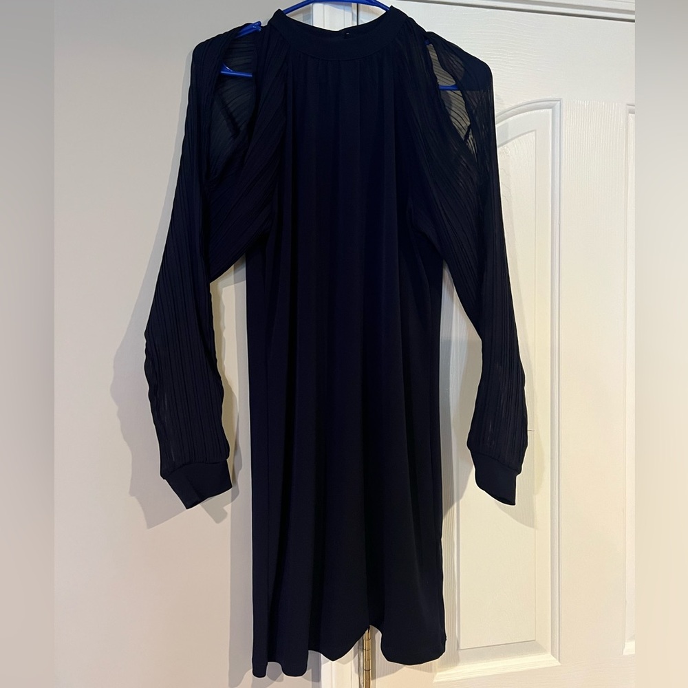 VENUS Black Long Sleeve Dress
